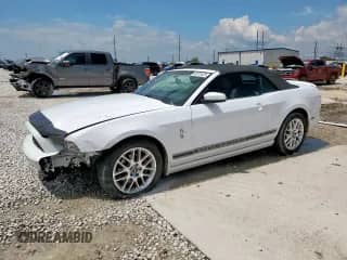 2014 Ford Mustang V6 с VIN 1ZVBP8EM8E5247885, выставлен на аукционе Copart как лот 69513425 с пробегом 92 344 миль миль и Списание • Salvage title. История ставок и продаж доступна на DreamBid. Изображение 1.