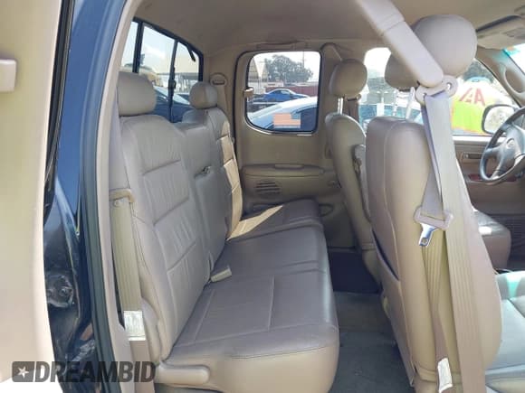 ✅ 2002 Toyota Tundra Limited • VIN: 5TBRT38162S243303 • Lot: 43090537. Listed on IAAI with 469,385 mi. Free auction sales archive from the USA and detailed vehicle history report at DreamBid. Image 8.