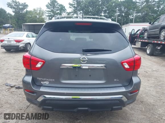 ✅ 2018 Nissan Pathfinder S • VIN: 5N1DR2MN3JC620216 • Lot: 43051124. Listed on IAAI with 130,945 mi. Free auction sales archive from the USA and detailed vehicle history report at DreamBid. Image 16.