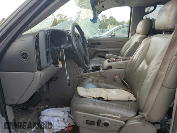 ✅ 2005 Chevrolet Suburban LT • VIN: 1GNFK16Z35J194533 • Lot: 48653215. Wystawiony na Copart z przebiegiem Nie podano. Bezpłatny archiwum sprzedaży aukcyjnych z USA i szczegółowy raport historii pojazdu na DreamBid. Zdjęcie 7.