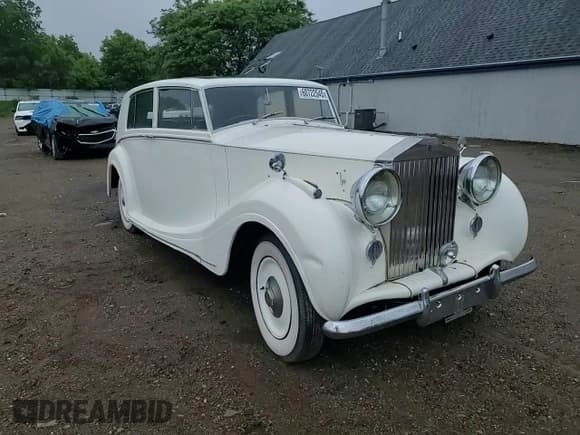 ✅ 1949 ROLLS-ROYCE BENTLEY BENTLEY • VIN: WDC32 • Lot: 60722545. Listed on Copart with Not provided. Free auction sales archive from the USA and detailed vehicle history report at DreamBid. Image 13.