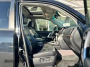 ✅ 2013 Toyota Land Cruiser • VIN: JTMHY7AJ9D4013338 • Lot: 80799075. Wystawiony na Copart z przebiegiem 144 546 mil. Bezpłatny archiwum sprzedaży aukcyjnych z USA i szczegółowy raport historii pojazdu na DreamBid. Zdjęcie 5.