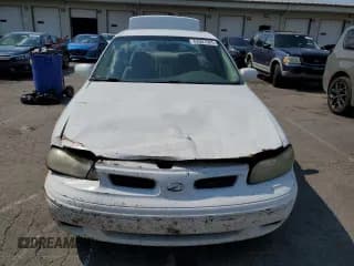 ✅ 1999 Oldsmobile Cutlass GL • VIN: 1G3NB52M7X6341917 • Lot: 62007085. Wystawiony na Copart z przebiegiem 162 186 mil. Bezpłatny archiwum sprzedaży aukcyjnych z USA i szczegółowy raport historii pojazdu na DreamBid. Zdjęcie 5.