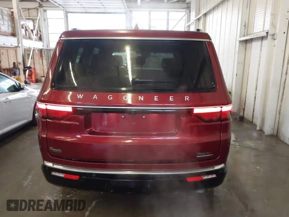 ✅ 2022 Jeep Wagoneer Series II • VIN: 1C4SJUBT5NS181161 • Lot: 41699742. Listed on IAAI with 44,363 mi. Free auction sales archive from the USA and detailed vehicle history report at DreamBid. Image 17.