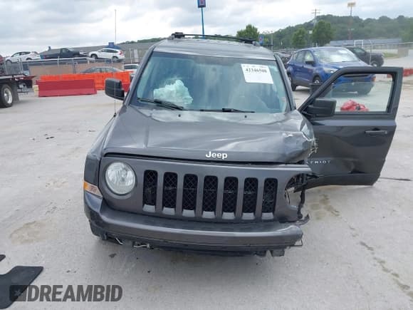 ✅ 2017 Jeep Patriot High Altitude • VIN: 1C4NJRFB2HD205369 • Lot: 42346508. Listed on IAAI with Not provided. Free auction sales archive from the USA and detailed vehicle history report at DreamBid. Image 13.