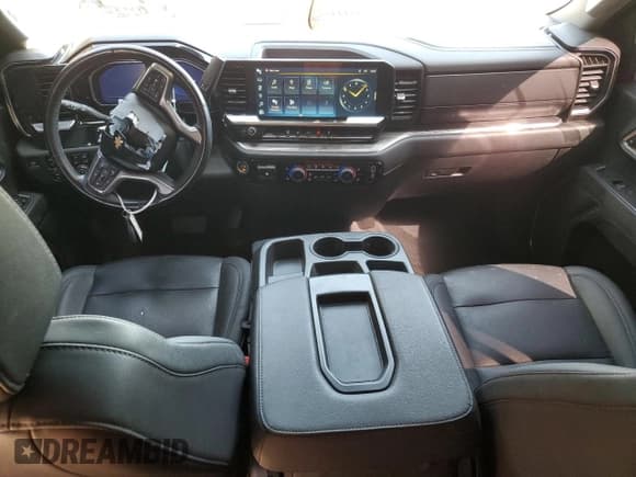 ✅ 2024 Chevrolet Silverado 2500HD • VIN: 2GC1YPEY6R1104367 • Lot: 51783695. Wystawiony na Copart z przebiegiem 59 283 mil. Bezpłatny archiwum sprzedaży aukcyjnych z USA i szczegółowy raport historii pojazdu na DreamBid. Zdjęcie 8.