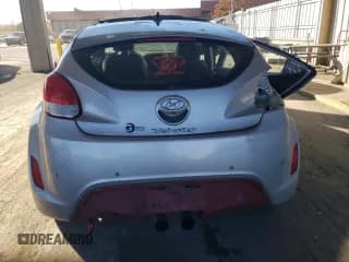 ✅ 2016 Hyundai Veloster • VIN: KMHTC6AD3GU265826 • Lot: 77306304. Wystawiony na Copart z przebiegiem 131 022 mil. Bezpłatny archiwum sprzedaży aukcyjnych z USA i szczegółowy raport historii pojazdu na DreamBid. Zdjęcie 6.