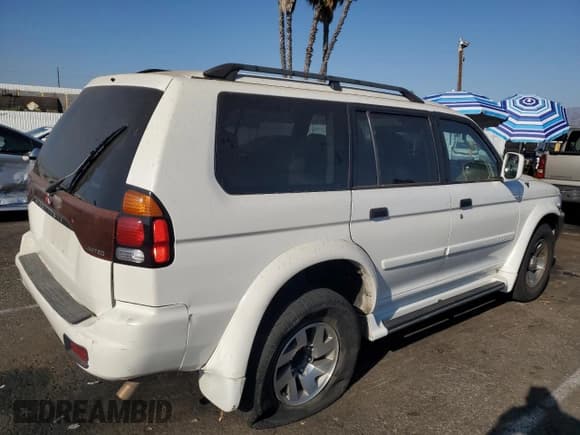 ✅ 2003 Mitsubishi Montero Sport ES • VIN: JA4LS21H03J044158 • Lot: 72659204. Wystawiony na Copart z przebiegiem 189 461 mil. Bezpłatny archiwum sprzedaży aukcyjnych z USA i szczegółowy raport historii pojazdu na DreamBid. Zdjęcie 3.