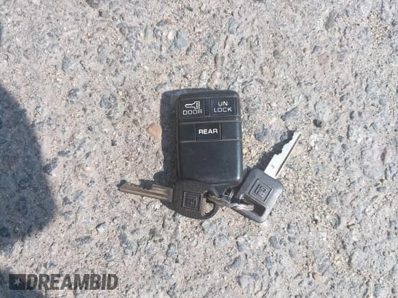 ✅ 1995 GMC Safari • VIN: 1GKEL19W5SB543740 • Lot: 42507228. Wystawiony na IAAI z przebiegiem 141 545 mil. Bezpłatny archiwum sprzedaży aukcyjnych z USA i szczegółowy raport historii pojazdu na DreamBid. Zdjęcie 11.