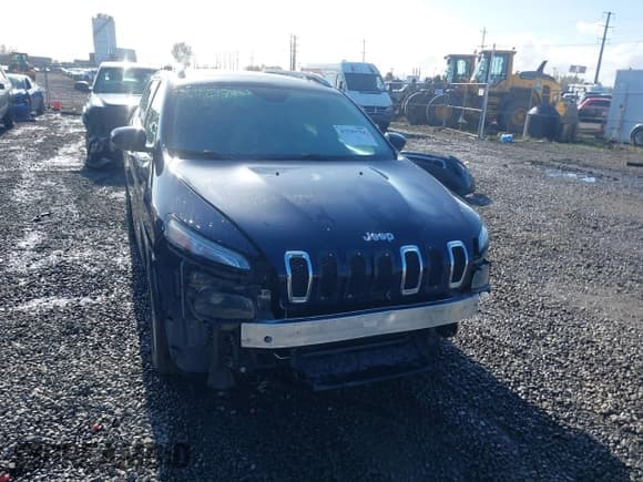 ✅ 2014 Jeep Cherokee Limited • VIN: 1C4PJLDB8EW295152 • Lot: 43541724. Listed on IAAI with 79,804 mi. Free auction sales archive from the USA and detailed vehicle history report at DreamBid. Image 13.