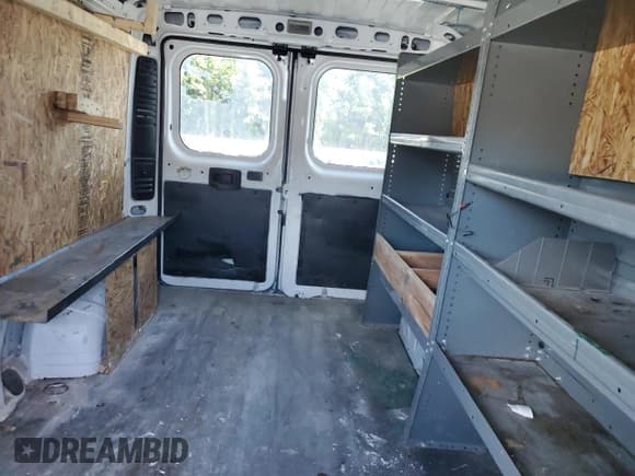 ✅ 2017 Ram ProMaster Cargo • VIN: 3C6TRVAG8HE545059 • Lot: 90236665. Wystawiony na Copart z przebiegiem Nie podano. Bezpłatny archiwum sprzedaży aukcyjnych z USA i szczegółowy raport historii pojazdu na DreamBid. Zdjęcie 10.