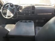 ✅ 2008 Chevrolet Silverado 2500HD 1LT • VIN: 1GCHK29K98E114493 • Lot: 70193904. Wystawiony na Copart z przebiegiem 215 117 mil. Bezpłatny archiwum sprzedaży aukcyjnych z USA i szczegółowy raport historii pojazdu na DreamBid. Zdjęcie 8.