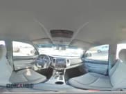 ✅ 2015 Toyota Tacoma • VIN: 5TFJX4CNXFX050645 • Лот: 44349555. Опубликован ранее на Copart с пробегом 85 101 миль. Бесплатный доступ к архиву аукционных продаж из США и подробный отчёт об истории автомобиля на DreamBid. Изображение 15.