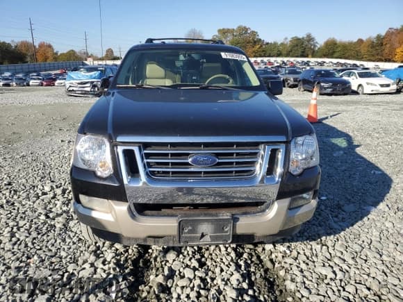 ✅ 2008 Ford Explorer Eddie Bauer • VIN: 1FMEU74838UA68604 • Lot: 91083955. Wystawiony na Copart z przebiegiem 455 760 mil. Bezpłatny archiwum sprzedaży aukcyjnych z USA i szczegółowy raport historii pojazdu na DreamBid. Zdjęcie 5.