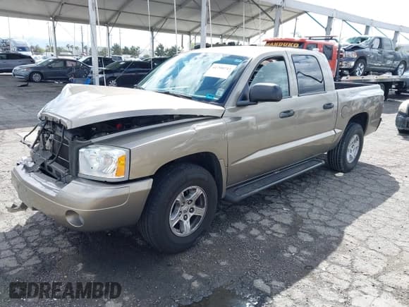 ✅ 2007 Dodge Dakota SLT • VIN: 1D7HE48N47S144084 • Лот: 41798243. Опубликован ранее на IAAI с пробегом 190 248 миль. Бесплатный доступ к архиву аукционных продаж из США и подробный отчёт об истории автомобиля на DreamBid. Изображение 17.