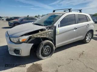 2015 Mitsubishi Outlander ES с VIN 4A4AR3AU1FE007900, выставлен на аукционе Copart как лот 67472015 с пробегом 125 244 миль миль и Списание • Salvage title. История ставок и продаж доступна на DreamBid. Изображение 1.