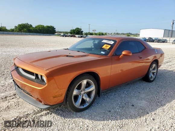 ✅ 2011 Dodge Challenger R/T • VIN: 2B3CJ5DTXBH589991 • Lot: 61130975. Listed on Copart with 206,596 mi. Free auction sales archive from the USA and detailed vehicle history report at DreamBid. Image 1.