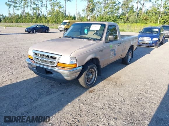 ✅ 1998 Ford Ranger XL • VIN: 1FTYR10C8WUC03065 • Lot: 43148193. Wystawiony na IAAI z przebiegiem 203 289 mil. Bezpłatny archiwum sprzedaży aukcyjnych z USA i szczegółowy raport historii pojazdu na DreamBid. Zdjęcie 2.