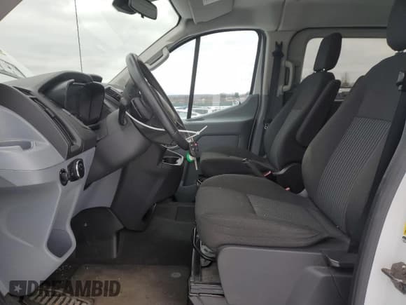 ✅ 2016 Ford Transit XLT • VIN: 1FMZK1YM0GKA42001 • Lot: 44488315. Listed on Copart with 106,634 mi. Free auction sales archive from the USA and detailed vehicle history report at DreamBid. Image 7.