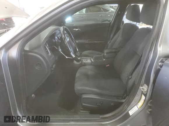 ✅ 2011 Dodge Charger Rallye • VIN: 2B3CL3CG7BH597355 • Лот: 70830125. Опубликован ранее на Copart с пробегом 196 196 миль. Бесплатный доступ к архиву аукционных продаж из США и подробный отчёт об истории автомобиля на DreamBid. Изображение 7.