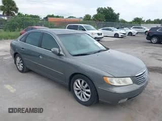 2007 Hyundai Azera SE with VIN KMHFC46F07A228889, listed as a IAAI auction lot 43084099 with 234,133 mi miles and . Bid and sale history available at DreamBid. Image 1.