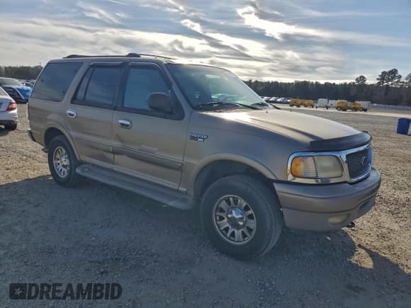 ✅ 2002 Ford Expedition Eddie Bauer • VIN: 1FMPU18L72LA69756 • Lot: 94466755. Listed on Copart with 250,972 mi. Free auction sales archive from the USA and detailed vehicle history report at DreamBid. Image 4.