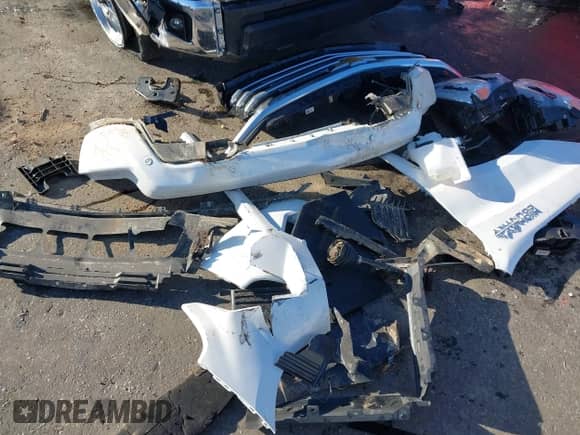 2024 Chevrolet Silverado 1500 High Country с VIN 1GCUDJED5RZ220704, выставлен на аукционе IAAI как лот 41225916 с пробегом 23 540 миль миль и . История ставок и продаж доступна на DreamBid. Изображение 18.