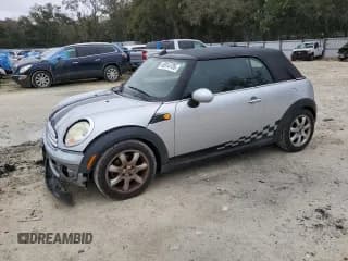 ✅ 2009 MINI Convertible • VIN: WMWMR33579TU95581 • Lot: 45914735. Wystawiony na Copart z przebiegiem 129 790 mil. Bezpłatny archiwum sprzedaży aukcyjnych z USA i szczegółowy raport historii pojazdu na DreamBid. Zdjęcie 1.
