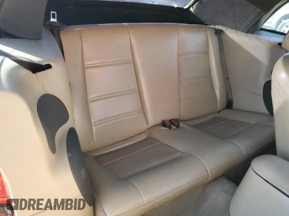 ✅ 2004 Ford Mustang Deluxe • VIN: 1FAFP444X4F126207 • Лот: 85910694. Опубликован ранее на Copart с пробегом 130 524 миль. Бесплатный доступ к архиву аукционных продаж из США и подробный отчёт об истории автомобиля на DreamBid. Изображение 10.