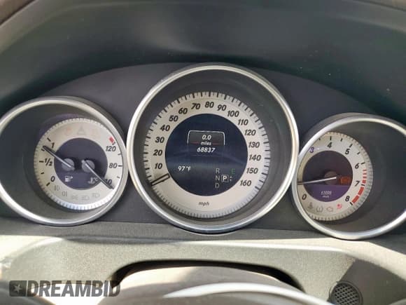 ✅ 2016 Mercedes-Benz E 350 Sport • VIN: WDDHF5KB9GB252024 • Lot: 85761475. Wystawiony na Copart z przebiegiem 68 837 mil. Bezpłatny archiwum sprzedaży aukcyjnych z USA i szczegółowy raport historii pojazdu na DreamBid. Zdjęcie 9.