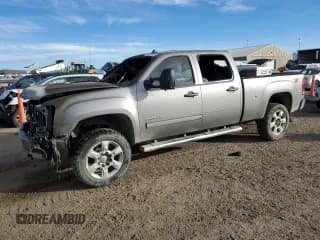 ✅ 2013 GMC Sierra 3500HD SLE • VIN: 1GT423C87DF184287 • Лот: 91703455. Опубликован ранее на Copart с пробегом Не указан. Бесплатный доступ к архиву аукционных продаж из США и подробный отчёт об истории автомобиля на DreamBid. Изображение 1.