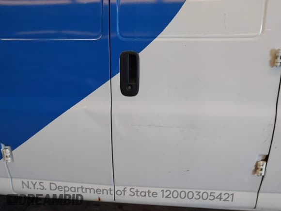 ✅ 2015 Chevrolet Express Cargo • VIN: 1GCWGFCF6F1151954 • Lot: 42677535. Listed on IAAI with 180,818 mi. Free auction sales archive from the USA and detailed vehicle history report at DreamBid. Image 17.