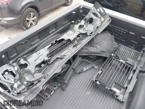 ✅ 2025 Chevrolet Silverado 2500HD LT • VIN: 2GC1KNEY2S1221276 • Лот: 43143439. Опубликован ранее на IAAI с пробегом 4 017 миль. Бесплатный доступ к архиву аукционных продаж из США и подробный отчёт об истории автомобиля на DreamBid. Изображение 12.