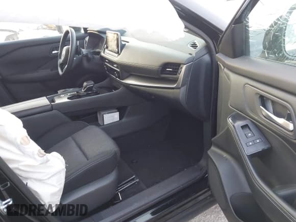 ✅ 2024 Nissan Rogue SV • VIN: 5N1BT3BA8RC691129 • Lot: 42944563. Listed on IAAI with 32,124 mi. Free auction sales archive from the USA and detailed vehicle history report at DreamBid. Image 5.