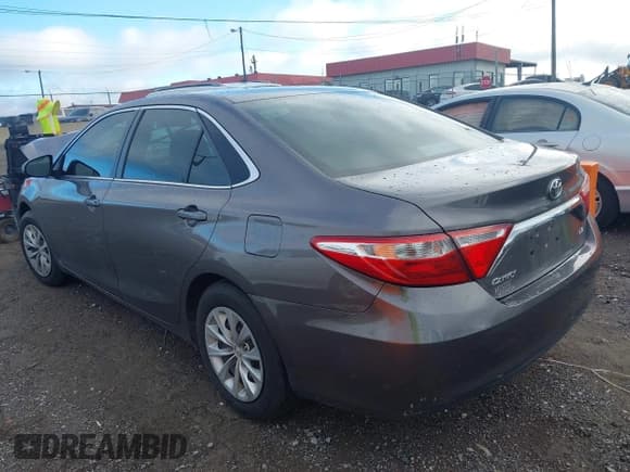 ✅ 2015 Toyota Camry SE • VIN: 4T1BF1FK1FU942996 • Lot: 43307077. Listed on IAAI with 91,301 mi. Free auction sales archive from the USA and detailed vehicle history report at DreamBid. Image 14.