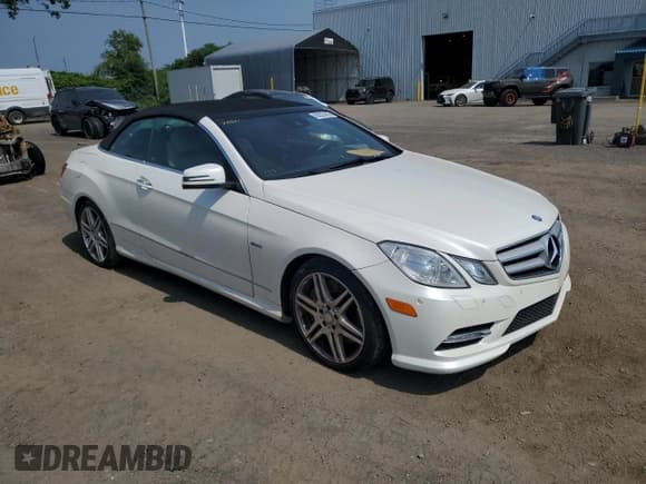 ✅ 2012 Mercedes-Benz E 550 • VIN: WDDKK7DF1CF151401 • Лот: 65022465. Опубликован ранее на Copart с пробегом 67 508 миль. Бесплатный доступ к архиву аукционных продаж из США и подробный отчёт об истории автомобиля на DreamBid. Изображение 4.