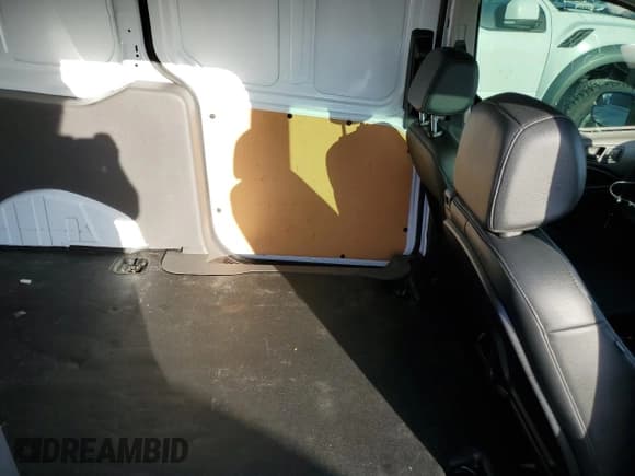 ✅ 2022 Ford Transit Connect XL • VIN: NM0LS7S23N1511182 • Lot: 60340315. Wystawiony na Copart z przebiegiem 38 993 mil. Bezpłatny archiwum sprzedaży aukcyjnych z USA i szczegółowy raport historii pojazdu na DreamBid. Zdjęcie 11.