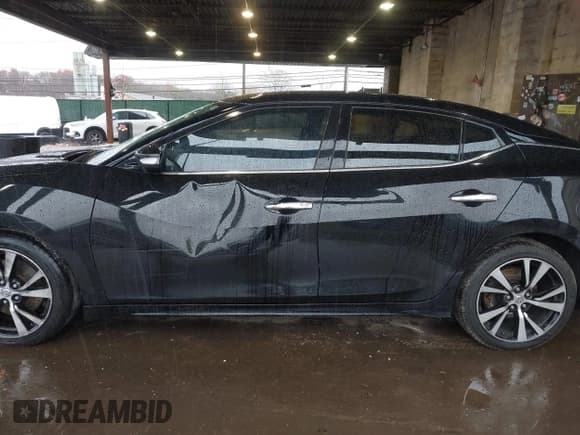 ✅ 2017 Nissan Maxima SV • VIN: 1N4AA6AP1HC447467 • Lot: 40918468. Wystawiony na IAAI z przebiegiem 166 352 mil. Bezpłatny archiwum sprzedaży aukcyjnych z USA i szczegółowy raport historii pojazdu na DreamBid. Zdjęcie 14.