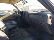 ✅ 2005 Chevrolet Silverado 2500HD LS • VIN: 1GCHK23265F915459 • Lot: 41829485. Wystawiony na IAAI z przebiegiem 109 464 mil. Bezpłatny archiwum sprzedaży aukcyjnych z USA i szczegółowy raport historii pojazdu na DreamBid. Zdjęcie 5.