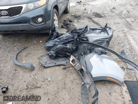 2022 Kia Sorento X-Line S z VIN 5XYRLDLC1NG085105, wystawiony jako IAAI lot #42375855 z przebiegiem 43 182 mil mil oraz . Historia ofert i sprzedaży dostępna na DreamBid. Obrazek 12.