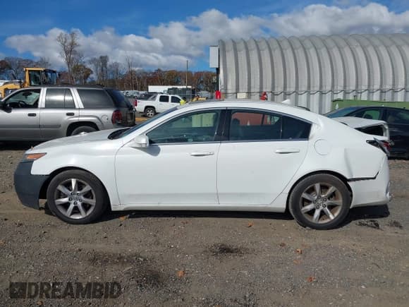 ✅ 2012 Acura TL Auto • VIN: 19UUA8F29CA036775 • Lot: 43542998. Wystawiony na IAAI z przebiegiem 176 989 mil. Bezpłatny archiwum sprzedaży aukcyjnych z USA i szczegółowy raport historii pojazdu na DreamBid. Zdjęcie 14.