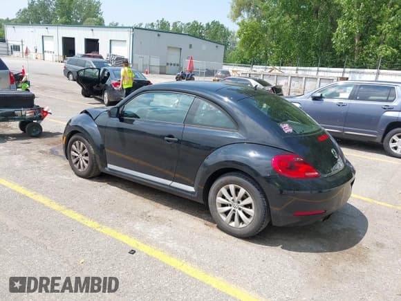 ✅ 2014 Volkswagen Beetle Entry • VIN: 3VWF17ATXEM652988 • Лот: 42475478. Опубликован ранее на IAAI с пробегом 116 265 миль. Бесплатный доступ к архиву аукционных продаж из США и подробный отчёт об истории автомобиля на DreamBid. Изображение 3.