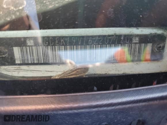 2006 Chevrolet Silverado 1500 LS z VIN 1GCEK19V16Z207120, wystawiony jako Copart lot #69255924 z przebiegiem 215 962 mil mil oraz Szkoda całkowita • Salvage title. Historia ofert i sprzedaży dostępna na DreamBid. Obrazek 12.