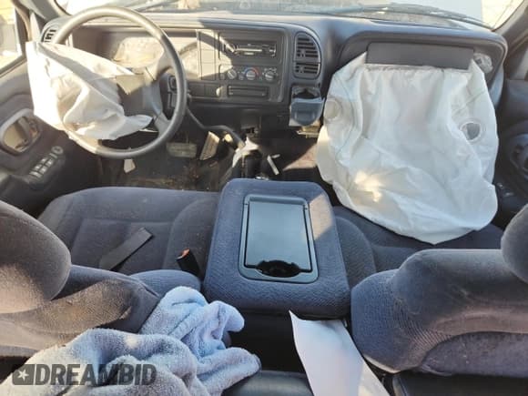 ✅ 1999 Chevrolet Suburban • VIN: 3GNGK26J6XG201502 • Лот: 89867585. Опубликован ранее на Copart с пробегом 198 342 миль. Бесплатный доступ к архиву аукционных продаж из США и подробный отчёт об истории автомобиля на DreamBid. Изображение 8.