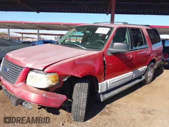 ✅ 2003 Ford Expedition Special Service • VIN: 1FMPU15L83LC15202 • Lot: 43786224. Wystawiony na IAAI z przebiegiem 195 417 mil. Bezpłatny archiwum sprzedaży aukcyjnych z USA i szczegółowy raport historii pojazdu na DreamBid. Zdjęcie 6.