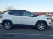 ✅ 2019 Jeep Compass Latitude • VIN: 3C4NJDBB4KT714079 • Lot: 41317866. Wystawiony na IAAI z przebiegiem 76 601 mil. Bezpłatny archiwum sprzedaży aukcyjnych z USA i szczegółowy raport historii pojazdu na DreamBid. Zdjęcie 12.