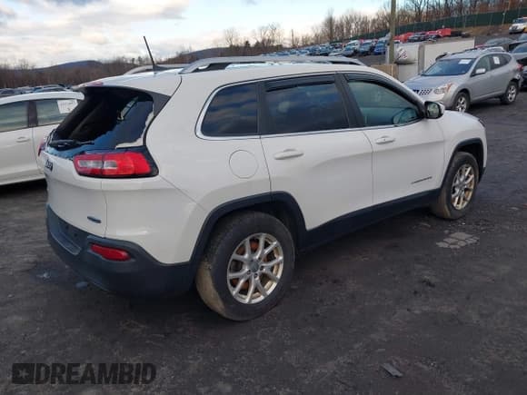 ✅ 2016 Jeep Cherokee Latitude • VIN: 1C4PJMCB7GW118036 • Лот: 41232593. Опубликован ранее на IAAI с пробегом 114 880 миль. Бесплатный доступ к архиву аукционных продаж из США и подробный отчёт об истории автомобиля на DreamBid. Изображение 4.