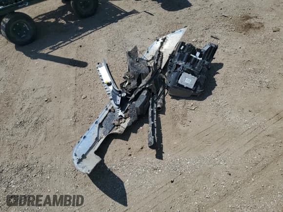 ✅ 2023 Hyundai Santa Fe SEL • VIN: 5NMS3DAJ7PH600698 • Lot: 62899304. Wystawiony na Copart z przebiegiem 22 084 mil. Bezpłatny archiwum sprzedaży aukcyjnych z USA i szczegółowy raport historii pojazdu na DreamBid. Zdjęcie 13.