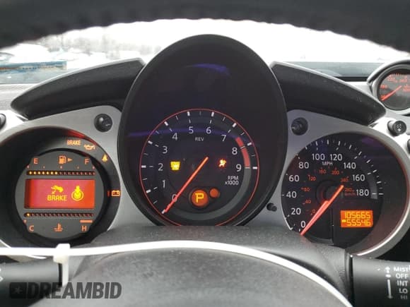 ✅ 2016 Nissan 370Z • VIN: JN1AZ4EH0GM937341 • Lot: 85097494. Wystawiony na Copart z przebiegiem 105 665 mil. Bezpłatny archiwum sprzedaży aukcyjnych z USA i szczegółowy raport historii pojazdu na DreamBid. Zdjęcie 9.