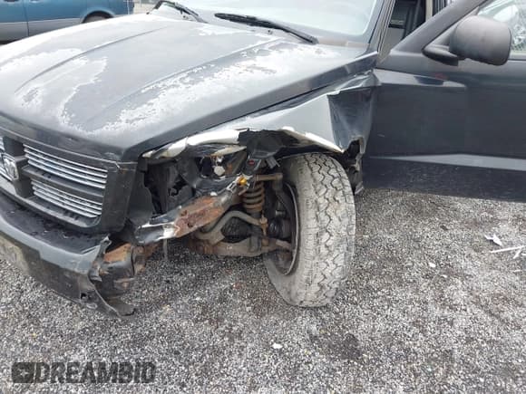 ✅ 2008 Dodge Dakota Sport • VIN: 1D7HW68NX8S560117 • Lot: 42383642. Listed on IAAI with 108,639 mi. Free auction sales archive from the USA and detailed vehicle history report at DreamBid. Image 6.